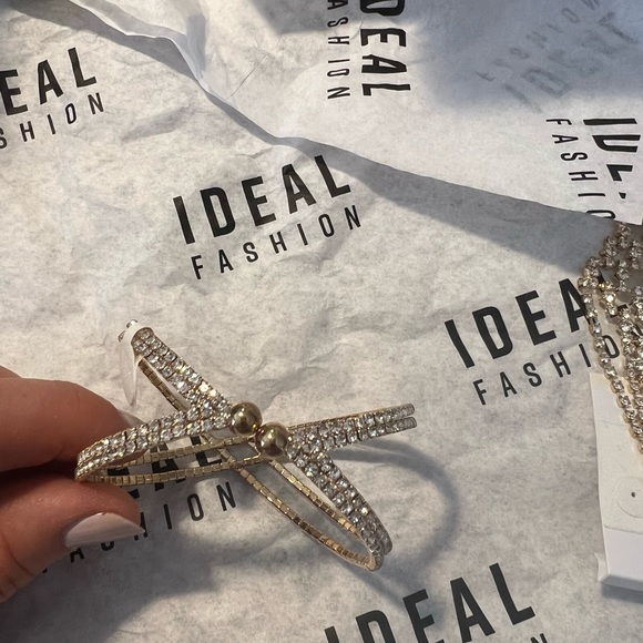 Bracelet - Picture 1 of 4